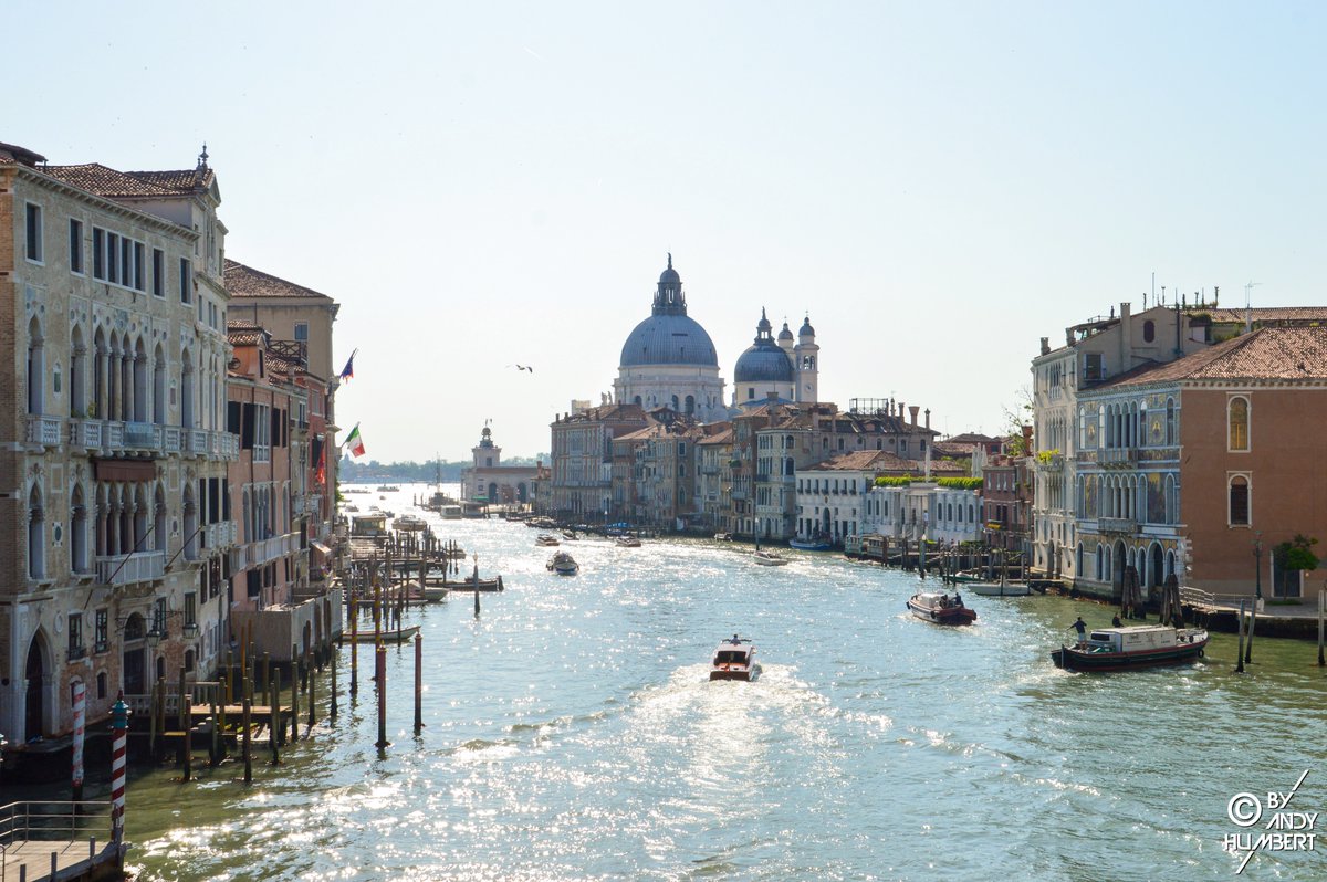 Andy_Humbert's tweet photo. #MSCLirica #Croisière @MSCCroisieres
Jour 1 🇮🇹 #Venise
La première partie de notre croisière en Adriatique maintenant en ligne. Les photos de la visite de la "Sérénissime", de l'embarquement et du départ du port de Marghera disponibles à ce lien : https://t.co/8UZUbquNdV https://t.co/0zVdkv3tYk