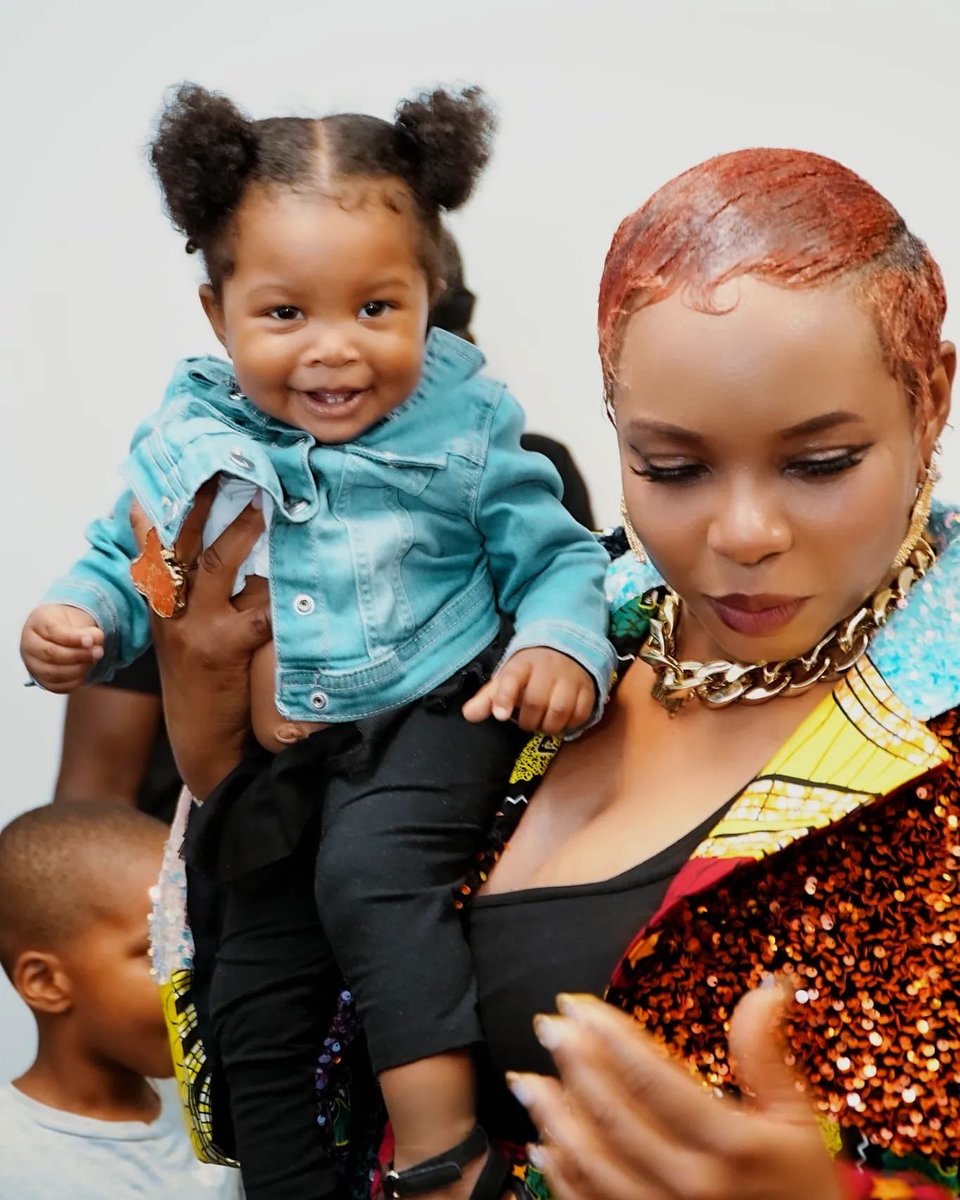 yemialademafia's tweet photo. Living her life, and spreading love! 💃🌍🎶 #AfricanBaddieTour #FearLove" https://t.co/0wttFQFGSQ