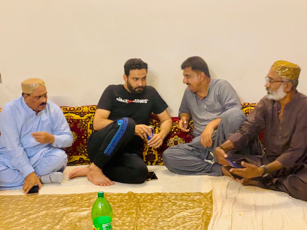 NSCorporation3's tweet photo. مئیر قاضی محمد رشید بھٹی صاحب، ڈپٹی میئر چوہدری مبشر آرائیں صاحب، محمد حیات کاکا پوٹہ صاحب (چیئرمین اولڈ ٹاؤن) نے سنتا سنگھ گوٹھ میں  قادری حلیم کی جانب سے دعوت میں شرکت کی. https://t.co/AmvSIS839u