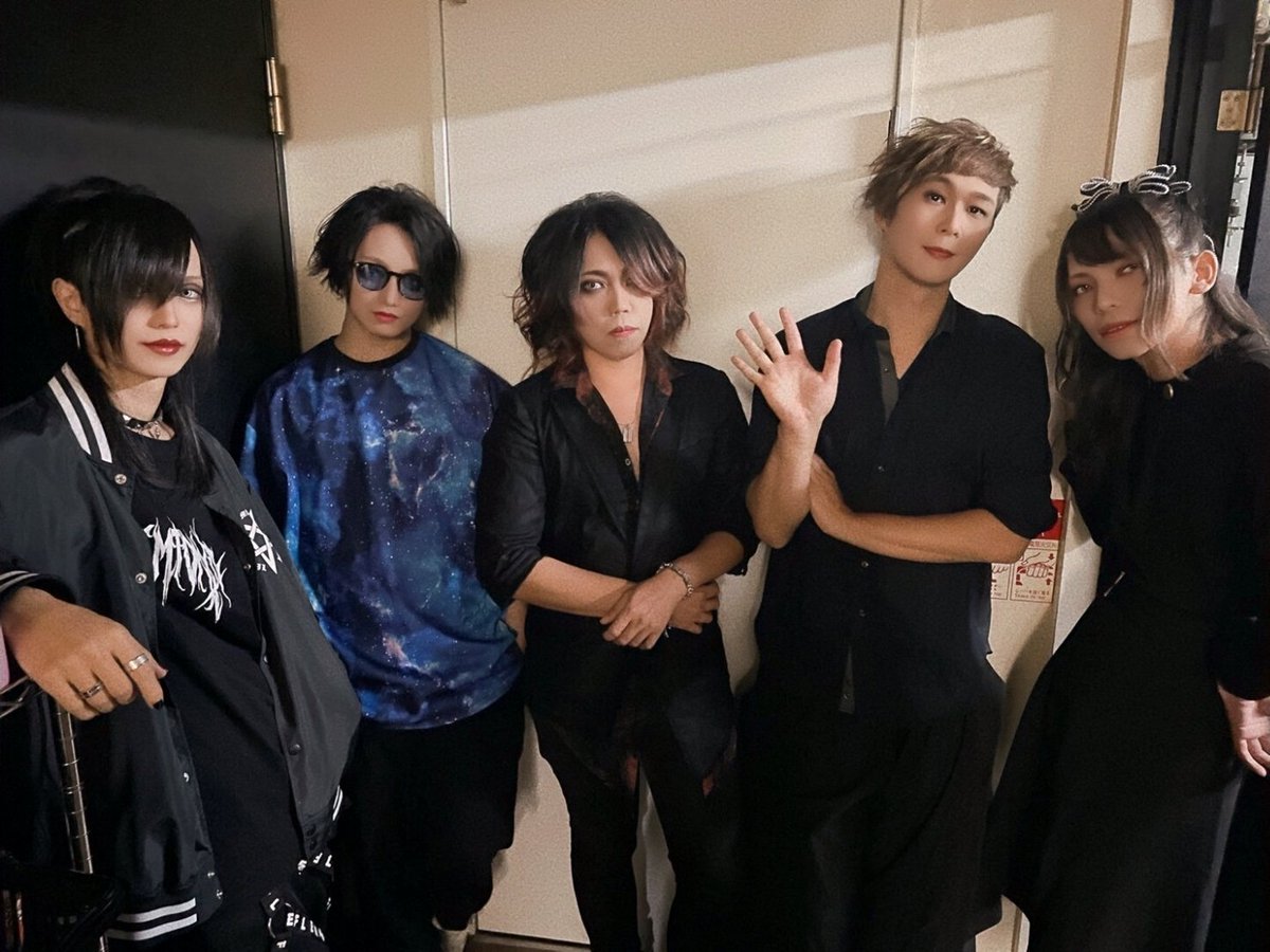 melimelo_visual's tweet photo. 2023.9.3 心斎橋SOMA

関係者の皆様並びにオーディエンスの皆様、サポートDr.れんとさん、ありがとうとございました。

今日の日をもちまして無期限の活動中止となります。

再開した時はまた応援の程よろしくお願いします。

MELI-MELO 一同 https://t.co/ACYyx6tuG2