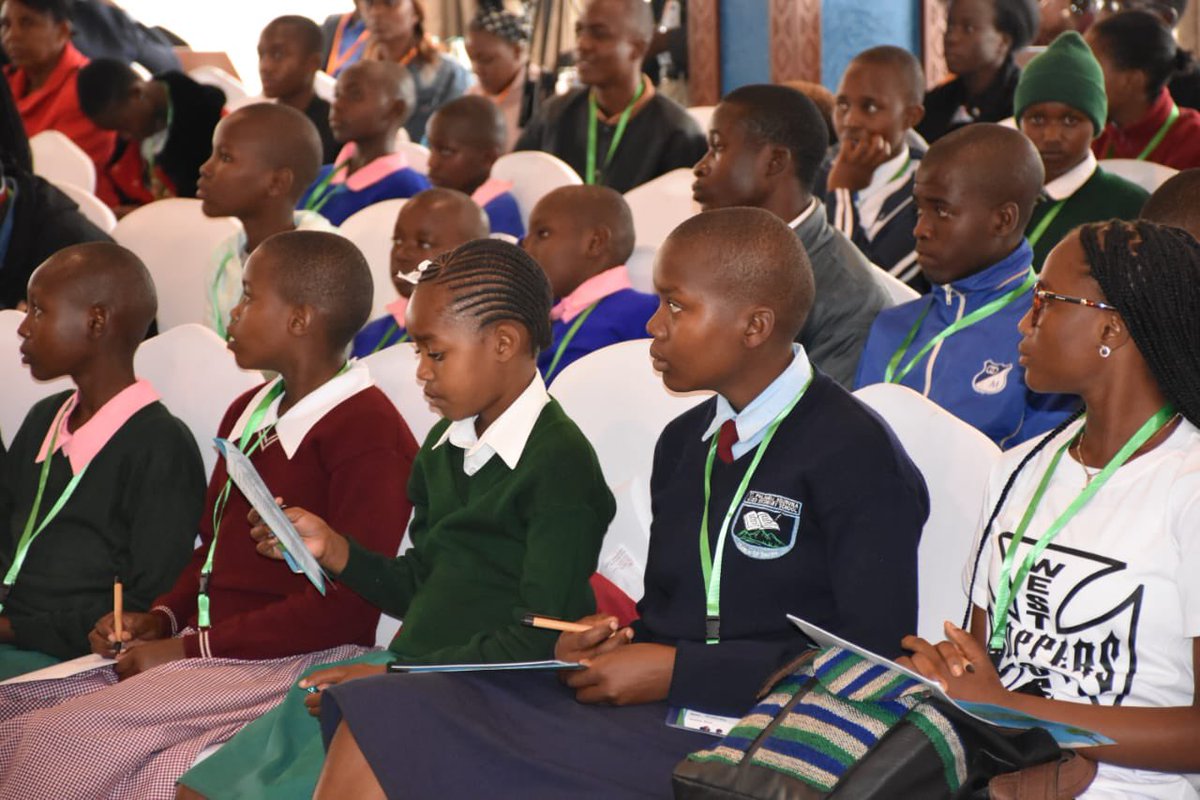 AWRA_org's tweet photo. ➡️ This week, co-founder @CDomtila is at the #AfricanClimateSummit, where young people from across the continent are gathered to discuss to climate issues and environmental justice in our continent & beyond.
#AfricaClimateSummit #ChildrenClimateSummit https://t.co/2x6S5hwnAY