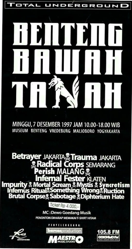 wrarchives's tweet photo. R.I.P Ndaru (Betrayer / Thrashline) 💔

Berikut adalah beberapa posters dari gigs-nya Betrayer di dekade 90 - 2000-an dulu.

#np Bendera Kuning (1996) https://t.co/9jNZ6gx3Ge