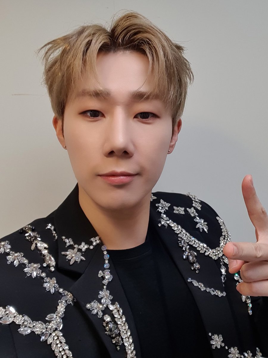 KSK_official's tweet photo. [📸] 2023 INFINITE CONCERT <COMEBACK AGAIN> in TAIPEI 종료👏
　
오늘도 성규와 함께 신나게 놀았나요??😉
헤어짐은 언제나 아쉽지만 다시 또 만날 날을 기약하며!
우리 인스피릿&amp;시민! 언제나 고마워~! 💛♥️
　
#KimSungKyu #김성규
#INFINITE #인피니트
#인피니트콘서트
#COMEBACK_AGAIN #TAIPEI https://t.co/7cj21GcAqY