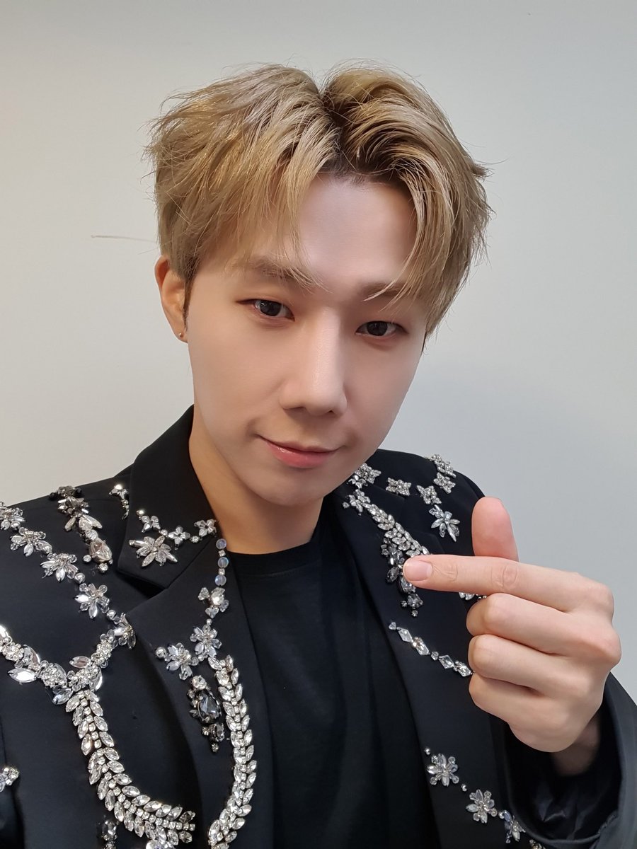 KSK_official's tweet photo. [📸] 2023 INFINITE CONCERT <COMEBACK AGAIN> in TAIPEI 종료👏
　
오늘도 성규와 함께 신나게 놀았나요??😉
헤어짐은 언제나 아쉽지만 다시 또 만날 날을 기약하며!
우리 인스피릿&amp;시민! 언제나 고마워~! 💛♥️
　
#KimSungKyu #김성규
#INFINITE #인피니트
#인피니트콘서트
#COMEBACK_AGAIN #TAIPEI https://t.co/7cj21GcAqY