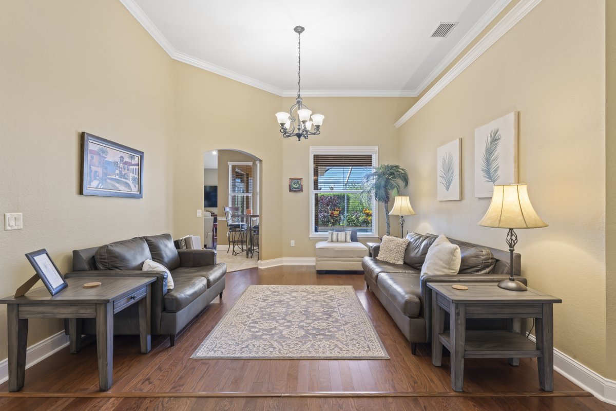 hommati163's tweet photo. 🏡 A stunning 4-bed, 3-bath pool home with aerial views. Take a virtual tour now!
📍 1950 Viewpoint Landings Rd, Lakeland, FL
💰 Listed at $598,000
📽️ Aerial Video: https://t.co/M63i4W8zXE
🔍 Virtual Tour: https://t.co/xJVUHwMnHW
#LakelandHomes #RealEstate #AerialViews https://t.co/Y41aUofjk6
