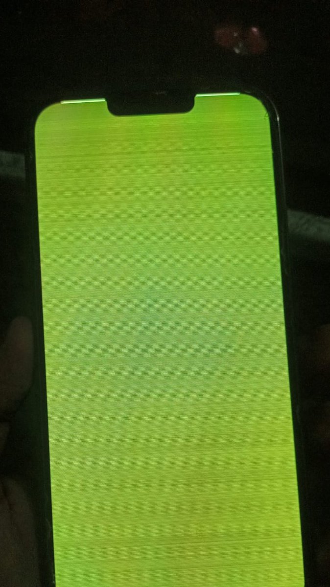 DesiGamers01's tweet photo. Oneplus ke baad iPhone Ne bhi Aukaat Dikha Di https://t.co/DDiC3KPgG6
