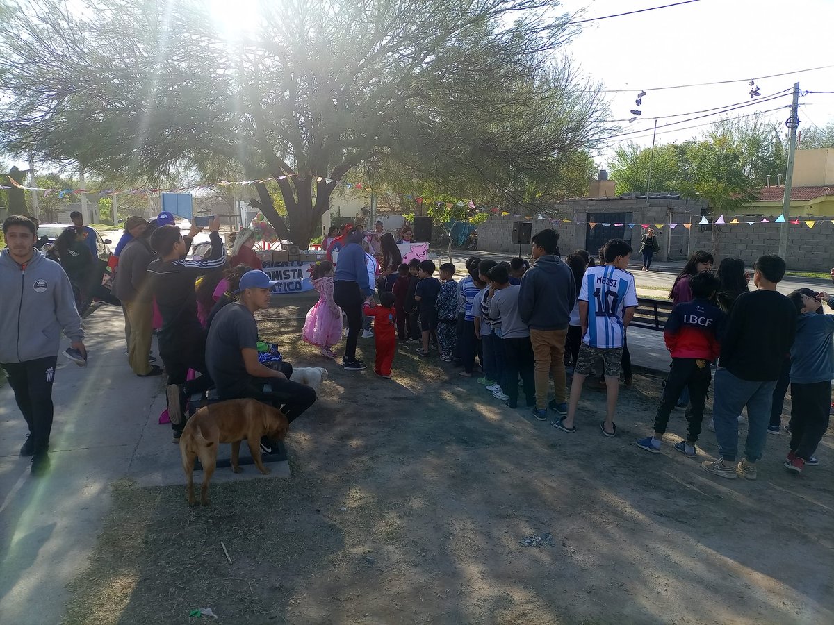 MPA CATAMARCA
Barrio Montecristo. Esta vez, con los "únicos privilegiados". Agradeciendo a todos los q nos dan una mano para lograr q esto se haga posible ya q nuestra militancia es a puro pulmón.
La felicidad de los pibes también es luchar por la Justicia Social