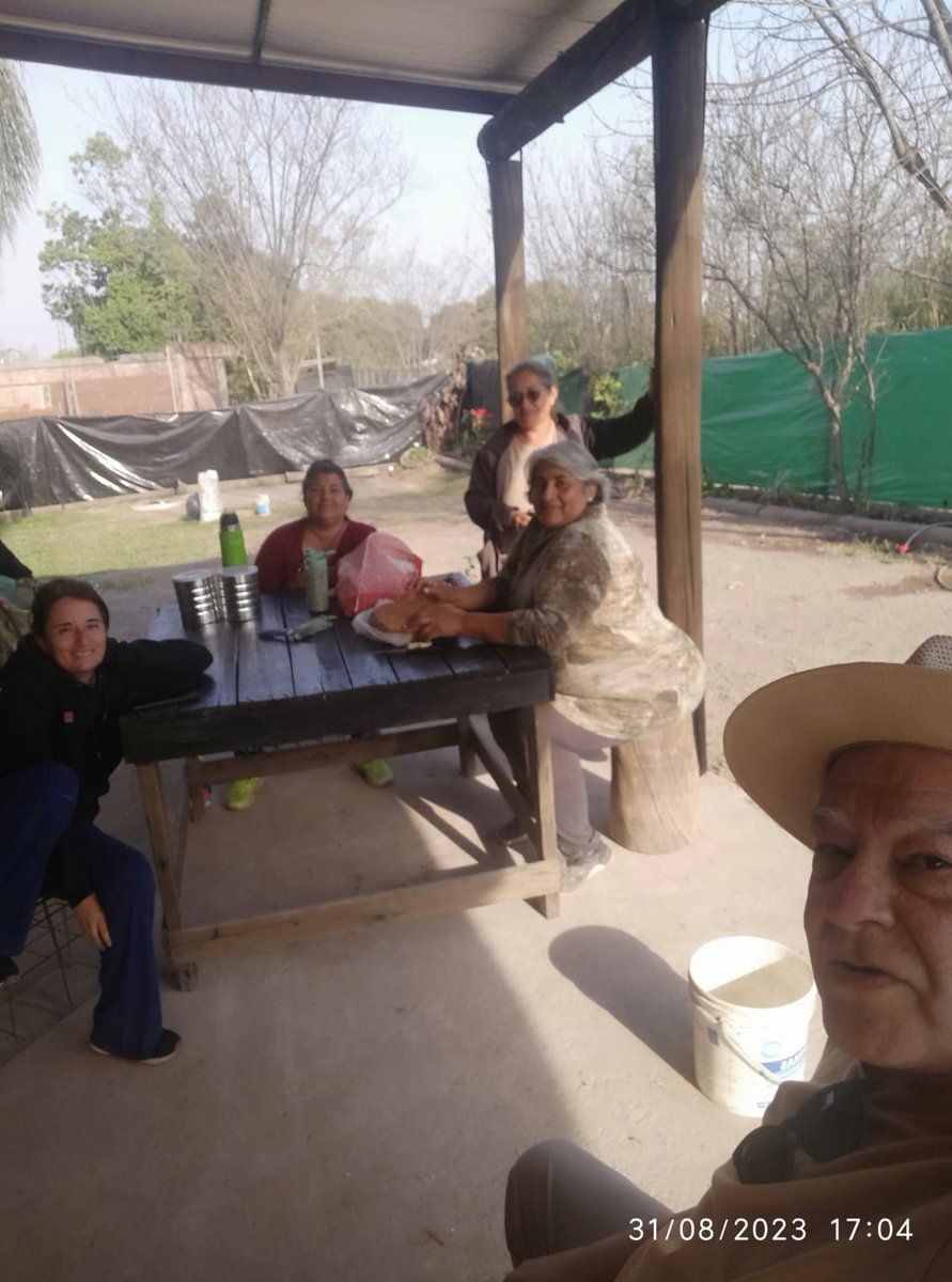 MPAPRENSA's tweet photo. MPA TUCUMÁN 

El trabajo militante de compañeras y compañeros para acondicionar el espacio de participación popular. Con muchísimo esfuerzo se  está concluyendo la obra. 
El trabajo dignifica y la militancia popular, solidaria, enaltece. https://t.co/OLuxCFn1ru