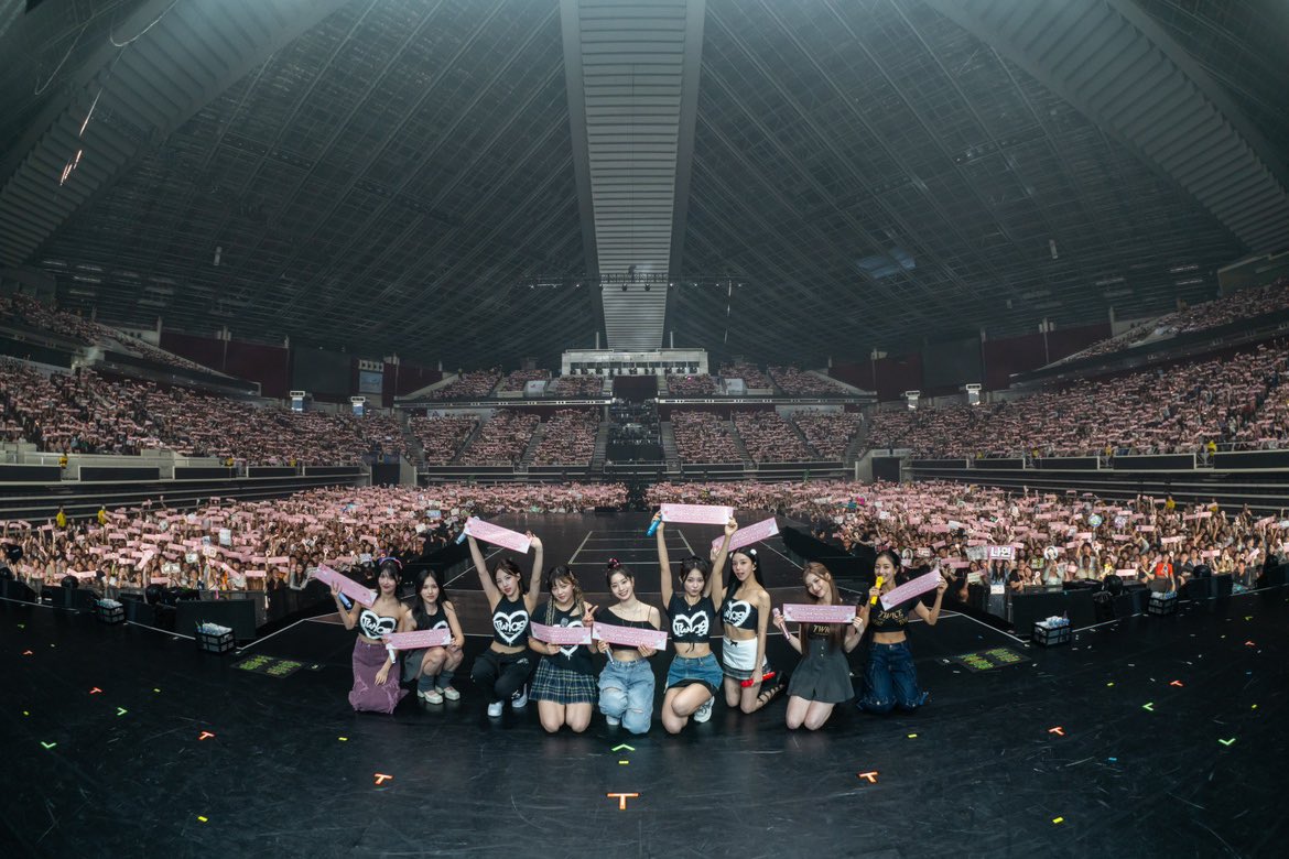 twice_mixx's tweet photo. The gap is almost 40k😵‍💫, RT and drop the votes, FAST!!!💪👇

🎯 300 votes

I vote for #TWICE in #BreakTudoAwards @JYPETWICE https://t.co/p5Gz7gJEFY