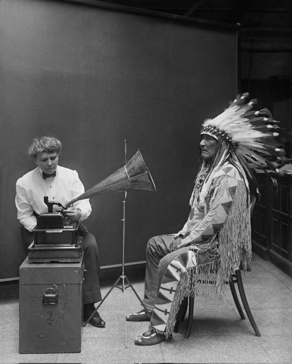 Frances Densmore recording Blackfoot Mountain Chief (1916)