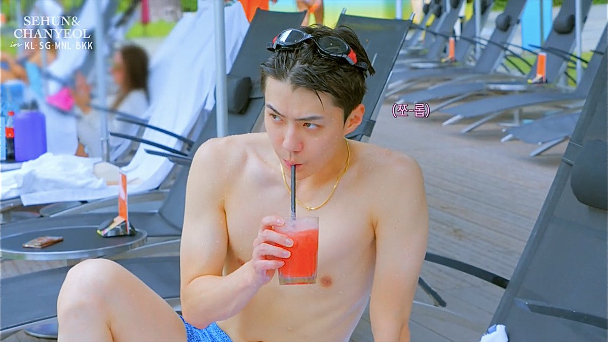 milkteus's tweet photo. OH SEHUN IS INSANE FOR THIS https://t.co/1k0UW1jyz4