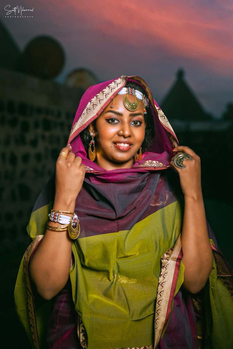sattiphotos's tweet photo. In Frame : Mawada Mohamed
Location : Portsudan - Railway Street
Shooting Pictures : sattiphotos
Editing Pictures : sattiphotos
Light : Mohammed Abbas
https://t.co/isEEqQTsAD
Outdoor - Highlight Video's
For More Information Booking Call :
✉️ WhatsApp : +249928756771 https://t.co/julzXwHiHa