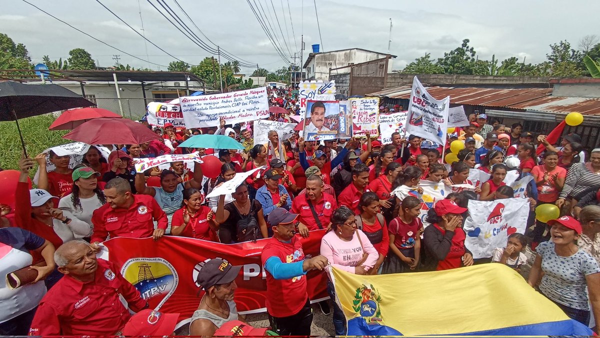 PartidoPSUV's tweet photo. ¡Pueblo organizado, pueblo consciente!

Marcha parroquial en Santa Isabel, municipio Andrés Bello, estado Trujillo.

@PsuvTrujillo20 
#ConMaduroMásPueblo https://t.co/njCp2sKDKg