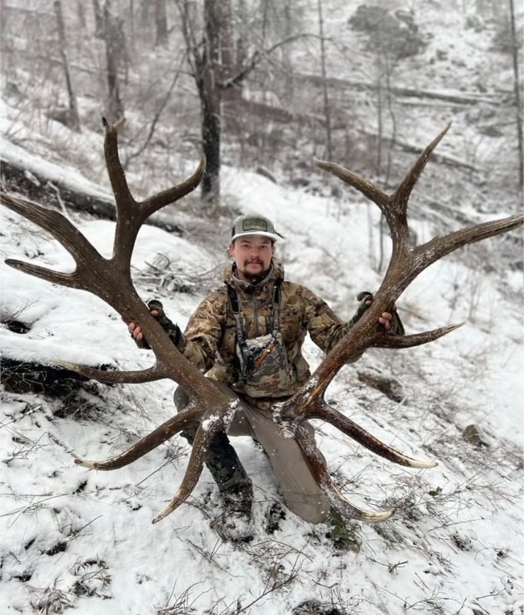 Doesnt it just make you miss shed season? 😂 

📷 @wyatthayden_