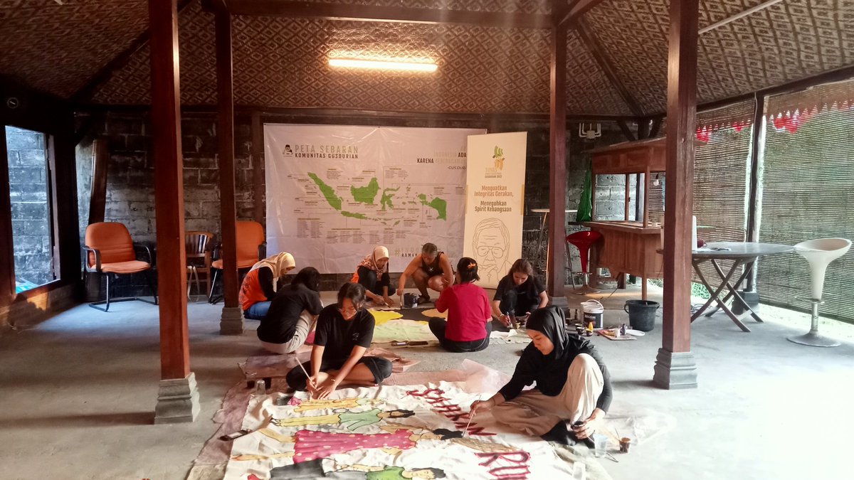 ernawithyou's tweet photo. Seharian menggambar bersama teman-teman Perempuan Gambar. Keren... makasih ya buat kolabnya 💜🥰

#sahkanruupprt https://t.co/KXmhDz88BX