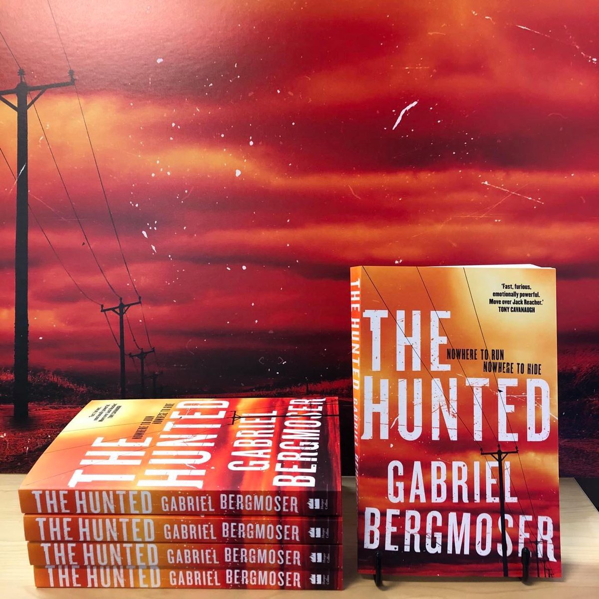 DAMAuthor's tweet image. The debut novel, #TheHunted, by @gobergmoser is an edge of the seat thrill ride set in outback Australia. A great way to spend a Sunday afternoon on the balcony in Port Moresby.