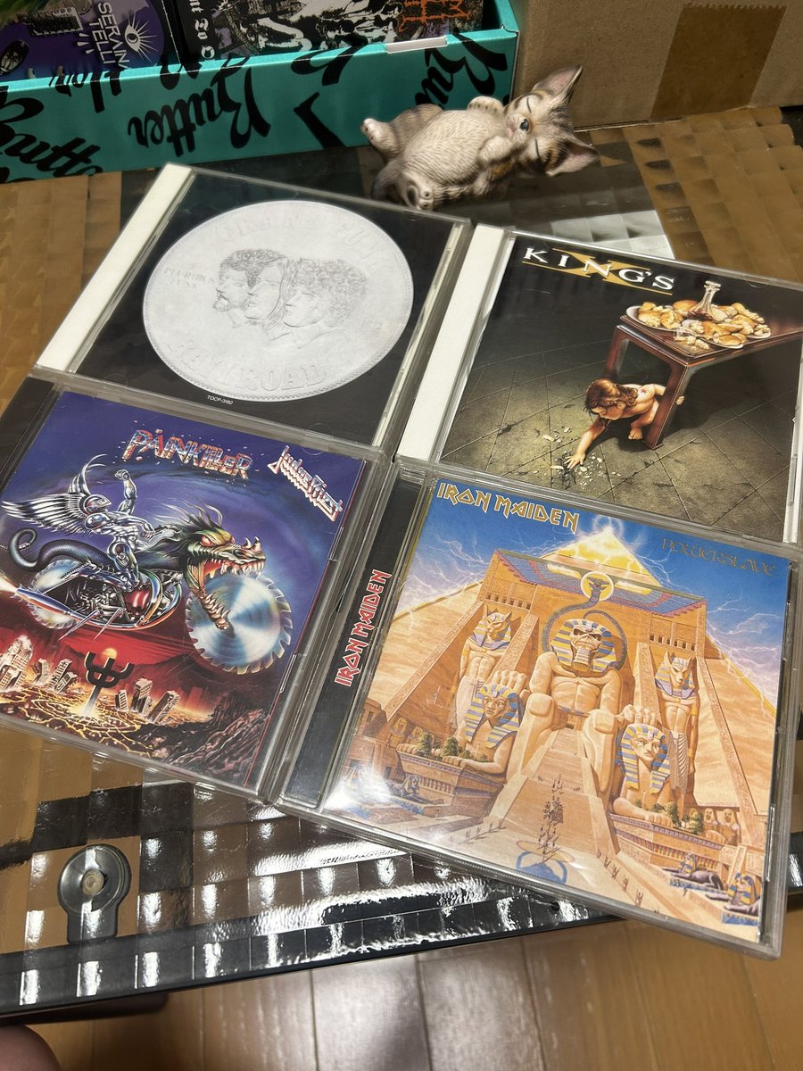 DreamCh24621504's tweet photo. Hi, guys.
I listened to these CDs on September 3rd, 2023.

E Pluribus Funk / Grand Funk Railroad
#DonBrewer
King's X / King's X
#DougPinnick
Painkiller / Judas Priest🇬🇧
Powerslave / Iron Maiden🇬🇧

Listening to Heavy Metal make life rich. That's what I believe. Don't you think so? https://t.co/fjdhzzyvZ5