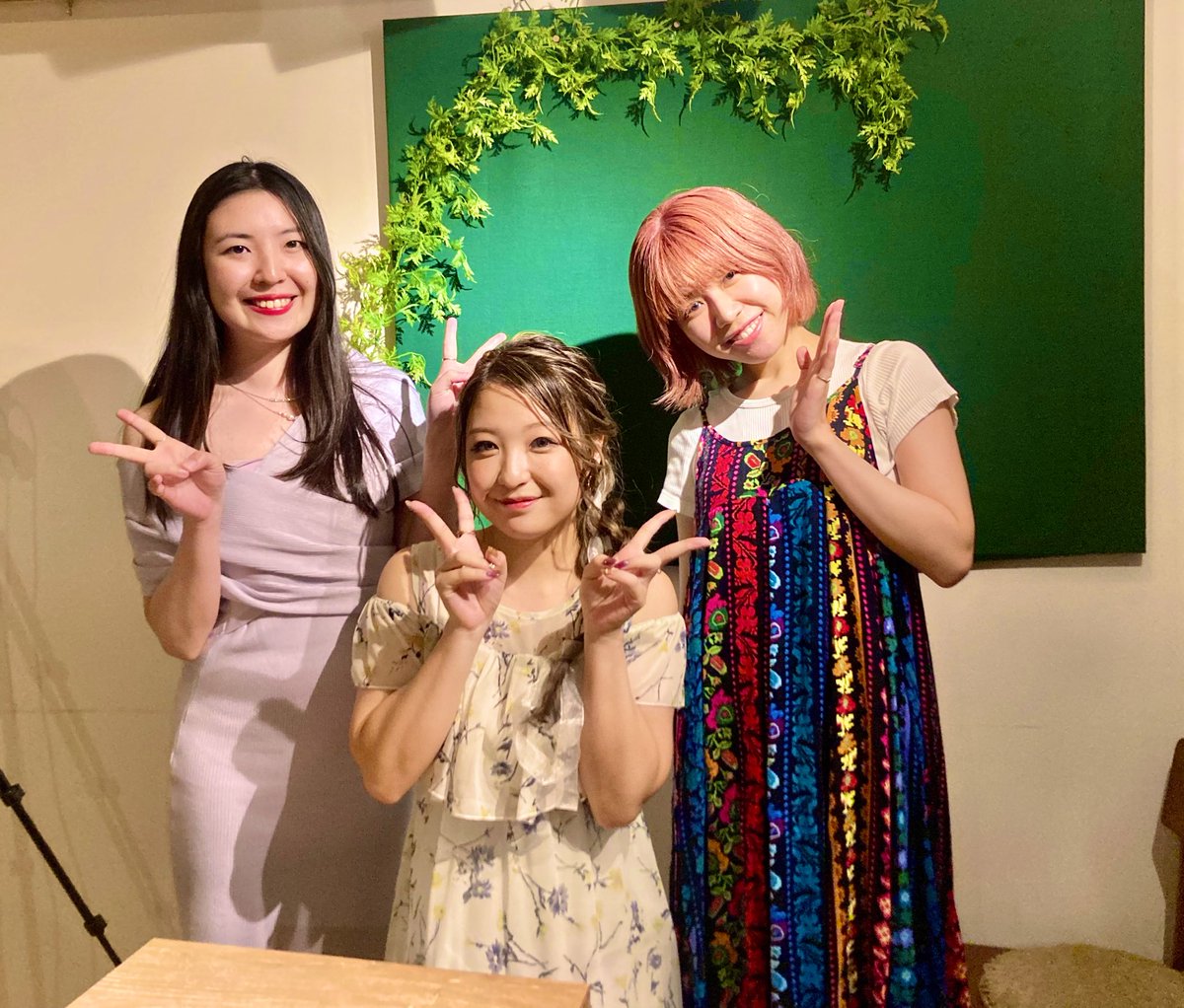 ojamajo_hazumi's tweet photo. ライブありがとうございました🙇🏻‍♀️💗
いつもエクレルシさんでの対バン相手は素敵な方ばかりで、だからこそ楽しみでもあり怖くもあるんですが、今日ももれなく鼻をボコボコにへし折られました…私、ホント何やってんだろう？！笑
それくらいよかった、配信見た方がいいよ絶対🥺
https://t.co/KVGJZ06xIr https://t.co/LTVT0fygxV