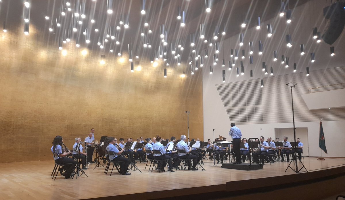 vicentecases's tweet photo. 🎼Magistral concierto de nuestra Unión Musical de #Benejúzar @CAUMB en el ADDA Alicante - Auditorio - Concert Hall. https://t.co/1vxchWsSaI