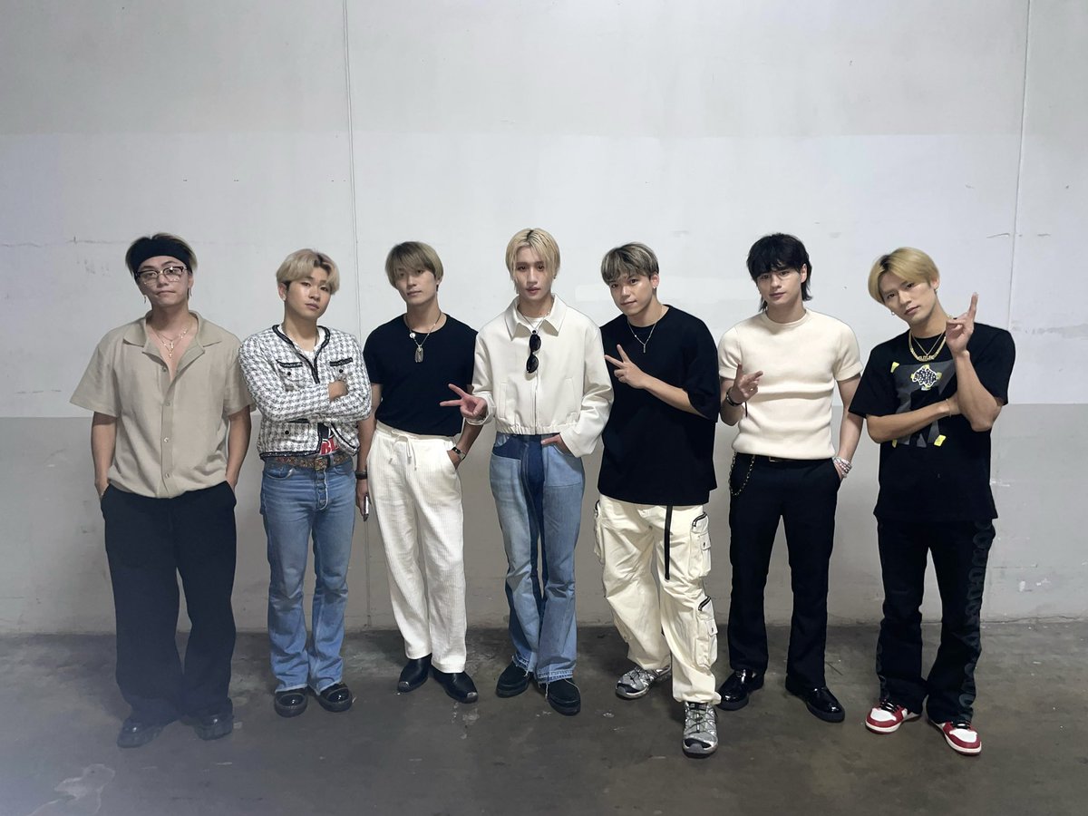 ballistik_fext's tweet photo. ／
NIPPON HAKU BANGKOK 2023
BALLISTIK BOYZ mini FAN MEETING
＼

รู้สึกดีใจมาก ที่ได้มาเจอกับแฟนๆหลายคน!!
แล้วเจอกันอีกนะ✨

#NIPPONHAKUBANGKOK2023
#LDH_NIPPONHAKU2023
#nipponhaku #นิปปอนฮาคุ
#BALLISTIKBOYZ #BBZ https://t.co/qRBgMbIvAp