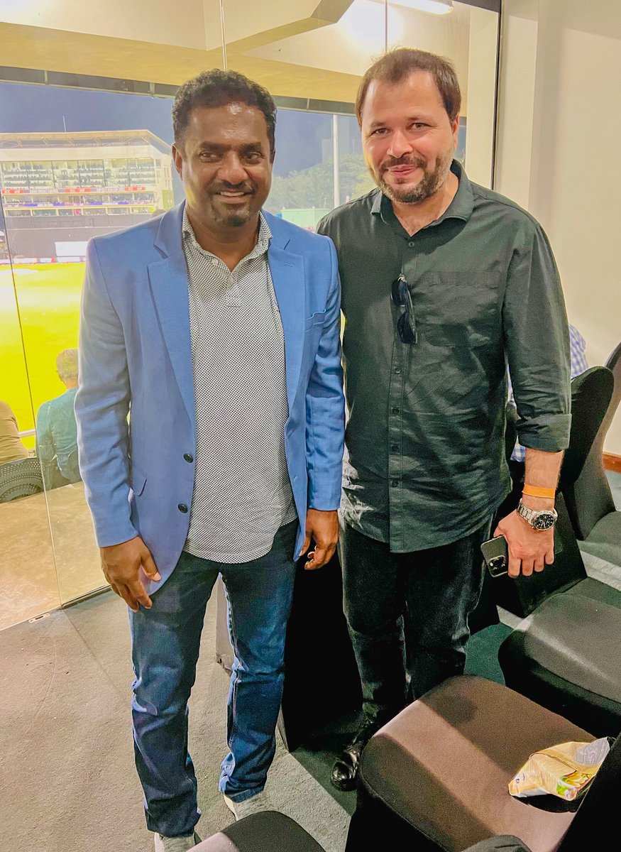 kpl_20's tweet photo. KPL Vice President Saqib Ur Rehman met legendary Sri Lankan spin maestro Muttiah Muralitharan during the Pak-India clash in Sri Lanka & invited him for KPL Season 3! Do you want to see International stars in Muzaffarabad next season?? 🤩
#kpl #KashmirPremierLeague #kplseason3 https://t.co/GwXU1otNej