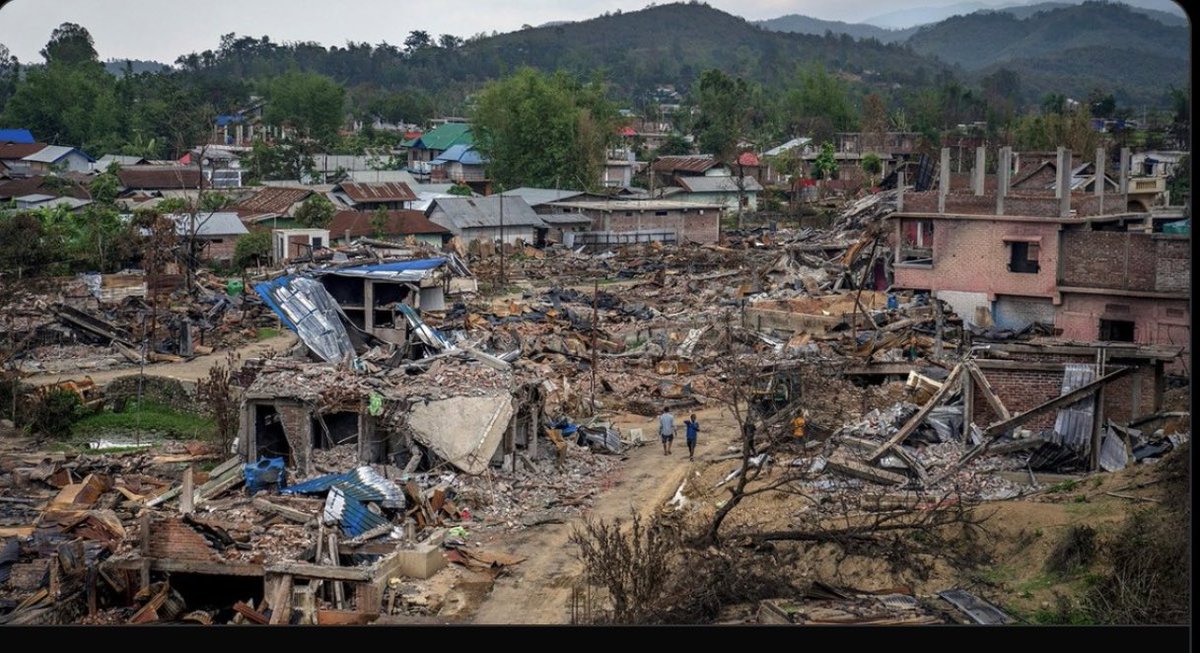 BikramjitMK's tweet photo. 🚨Manipur violence 4months &amp;counting! Perhaps it is longest running crisis in Indian history. Even Kargil war lasted only 2months. Innocent people in foothills suffered most with houses burnt properties damaged, many precious lives lost.
#Manipur4Months   #KukiStartedManipurFire https://t.co/VnRuxSCMZg