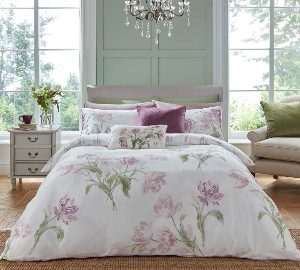 JonesAndTomlin's tweet image. The highly sought-after Laura Ashley duvet set from our online competition is available on our website!

Get yours here bit.ly/gosford-grape-…

#LauraAshley #BeddingSet #DuvetSet #CountryHome #BedroomDecor