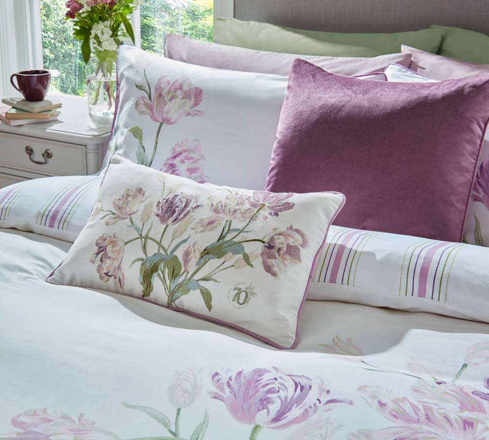 JonesAndTomlin's tweet image. The highly sought-after Laura Ashley duvet set from our online competition is available on our website!

Get yours here bit.ly/gosford-grape-…

#LauraAshley #BeddingSet #DuvetSet #CountryHome #BedroomDecor