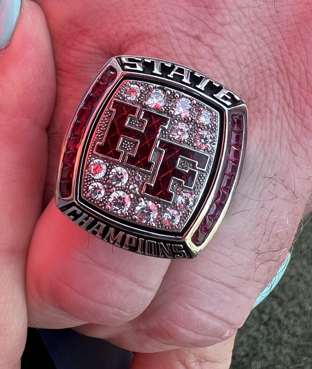 HFtrack_field's tweet photo. Thank you Matt Lyke @HFHSAthletics for organizing the ceremony to celebrate our program’s state championship. Rings look great!
Special group of young men. https://t.co/nGCj4auddR