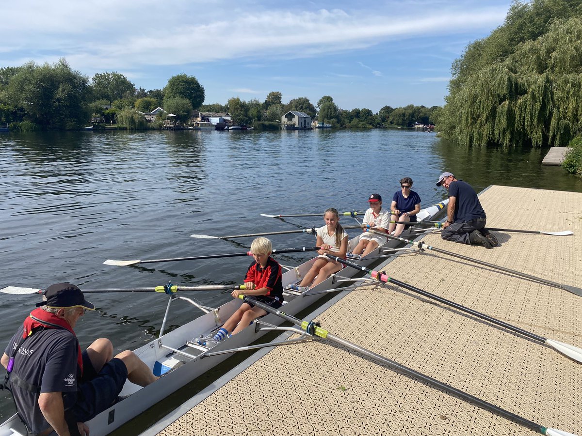 BGS_SportDpt's tweet photo. Weโre off! ๐ถ The Bishopsgate Rowing Squadโs maiden voyage as part of their pre season training at @BurwayRowing . We are very much looking forward to the season ahead! #bgs_sport #bgs_rowing #newopportunities https://t.co/iqzvyIZyWv