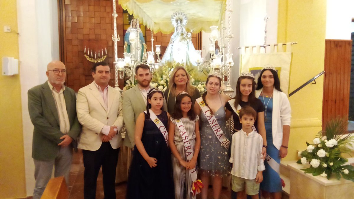 AYTO_CIUDADREAL's tweet photo. 👉Cañizares acompaña a los vecinos de El Pardillo en la misa en honor al Corazón de María.

👉Mientras en Las Casas, Ricardo Chamorro y Aurora Galisteo han asistido a la misa de la patrona.

#ElPardillo #LasCasas #CiudadReal #fiestas #pedanías https://t.co/dmnWkctm3x