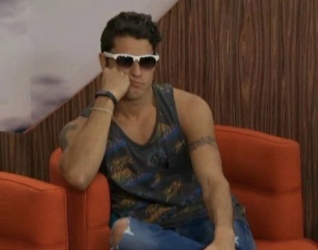 BB_Reax's tweet photo. bored/uninterested reaction pics continued #bb25 #bb24 #bb16 #cbb3 https://t.co/rBsjReUVES