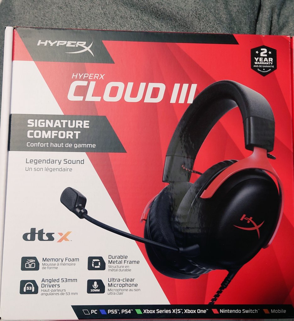 shido_kuroneko's tweet photo. ヘッドセット、調達完了(*`･ω･)ゞ

 HyperX CLOUDⅢ。

(👓眼鏡かけてても痛くないって言うレビューみたんで...) https://t.co/Fx8MPN1ays