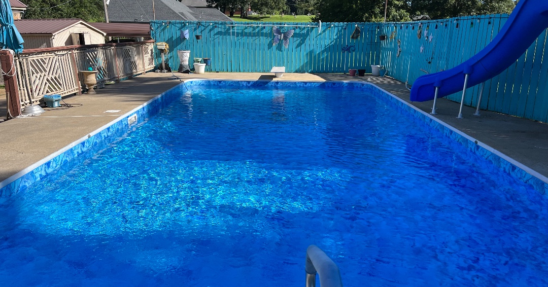 TaraPoolLife's tweet image. With Island Dream, you'll be transported to the tranquil shores of a remote island, surrounded by crystal-clear waters and lush greenery. 🏝️🌊 Thank you for sharing your installation Duvall Pools and Leak Detection! 😍

#TaraPools #IslandDreamLiner #BackyardParadise