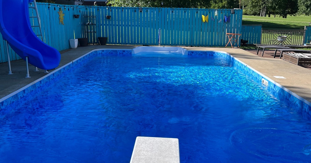 TaraPoolLife's tweet image. With Island Dream, you'll be transported to the tranquil shores of a remote island, surrounded by crystal-clear waters and lush greenery. 🏝️🌊 Thank you for sharing your installation Duvall Pools and Leak Detection! 😍

#TaraPools #IslandDreamLiner #BackyardParadise