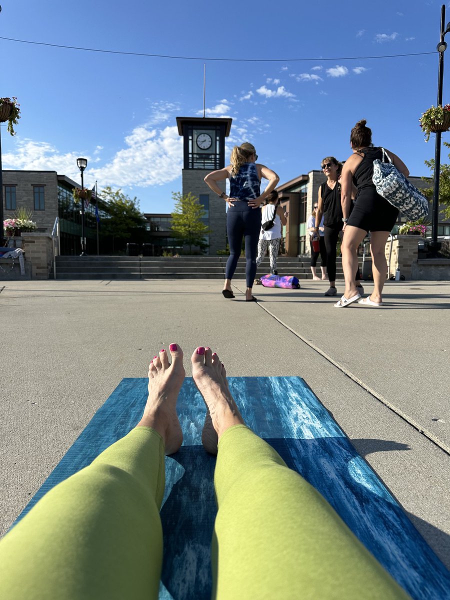 DrDebKerr's tweet photo. Starting off the morning with 20 of my besties from Yoga6 at Drexel Town Square. Feels so good! Namaste 🙏 https://t.co/xtCWA2qZ37