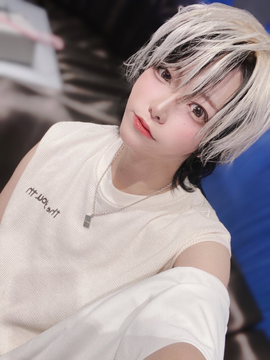 1gk_choco's tweet photo. めちゃ久々に美容室にいってさっぱりしたぜいいえい！いめちぇん(　˙▿˙　)☝

めっちゃ何回もほんとに黒染めするよ！？って確認してくれたけどめっちゃかっこよくしてくれるきゃおりさんはさすが😉 https://t.co/TTQ9ohOgu1
