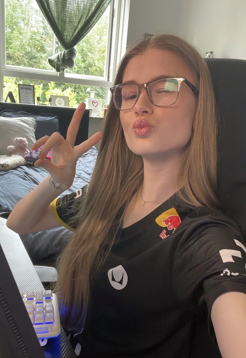 LETS GET IT! 
I’ll be streaming some games in the G2 faceit clan now (4:00 pm CET) 🤭
Come join me! fce.gg/g2