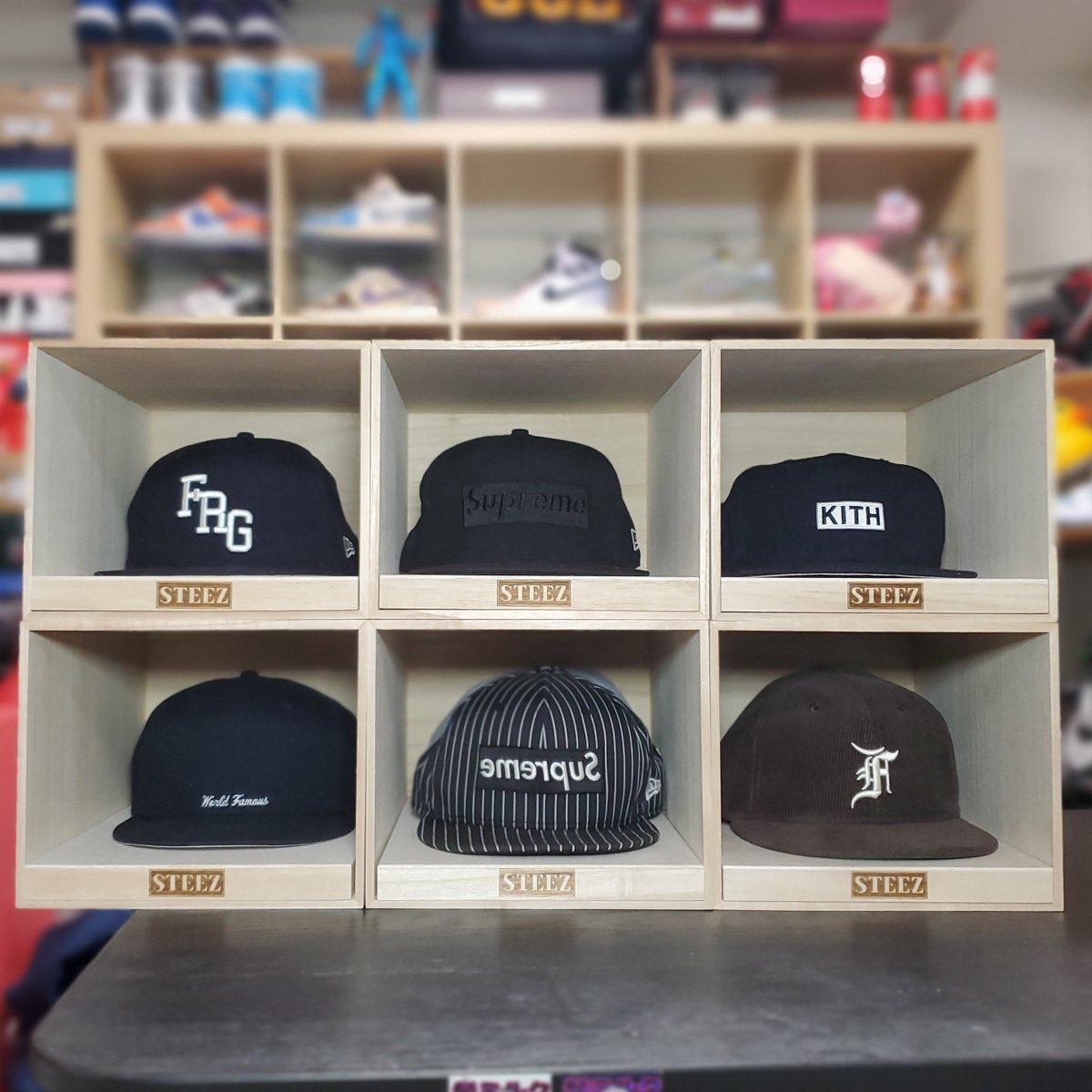 【STEEZ受注生産記念プレゼント企画】
応募はコチラ↓↓
atarela2.herokuapp.com/applys/2jjaVmk…

ヒツジウッドファクトリー × 髭ミルクのスペシャルボックス＂STEEZ＂が受注生産決定！
お一人様の購入個数制限なしです👍
それを記念して髭ミルク手作りのSTEEZを抽選で合計2名様にプレゼントさせていただきます！