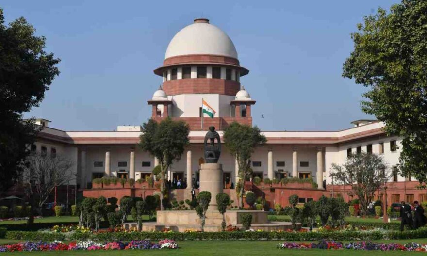 SpeakingLegaly's tweet photo. SC Advocate files complaint against Udhayanidhi Stalin’s over Remarks on ‘Sanatan Dharma’
https://t.co/WWjXAMN6to
#SCAdvocate #UdhayanidhiStalin #SanatanDharma
@Ashish_sinhaa https://t.co/L22xUyxgma