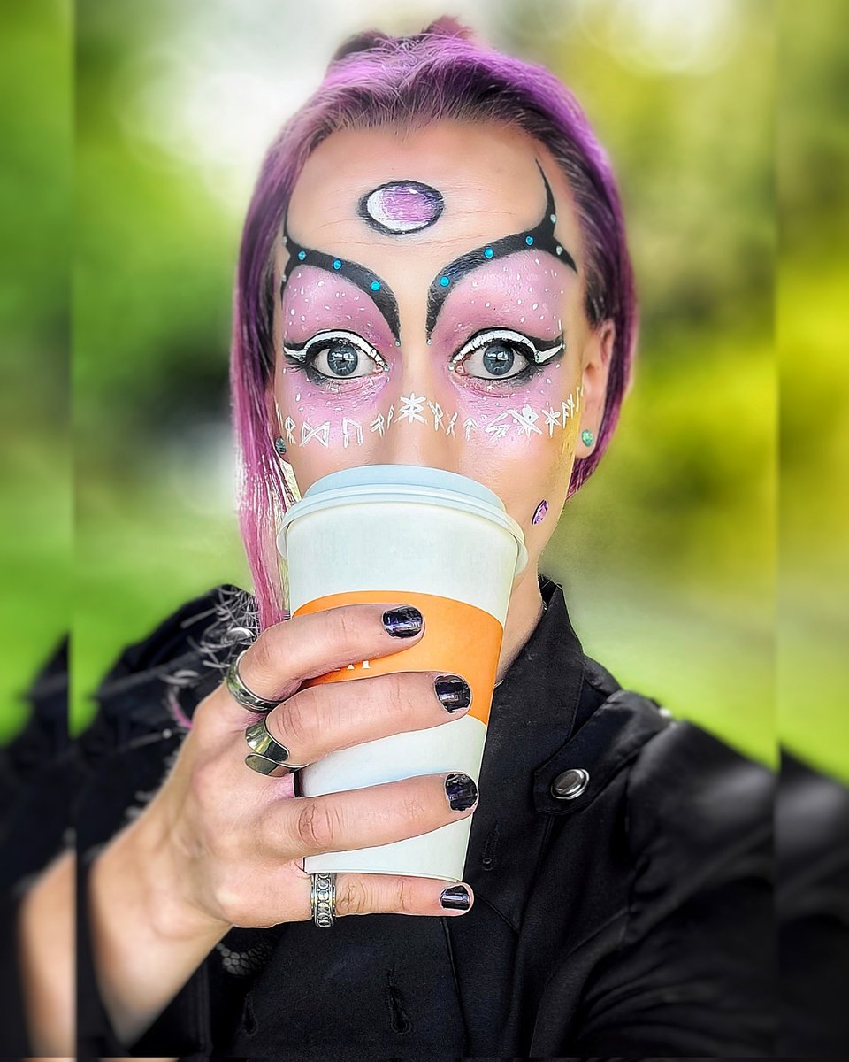 PhoenixPearlLov's tweet image. Sippin on dat bean juice ☕😌👌🏻
#BeanJuice #JavaJolt #NectarOfTheGods #Coffee