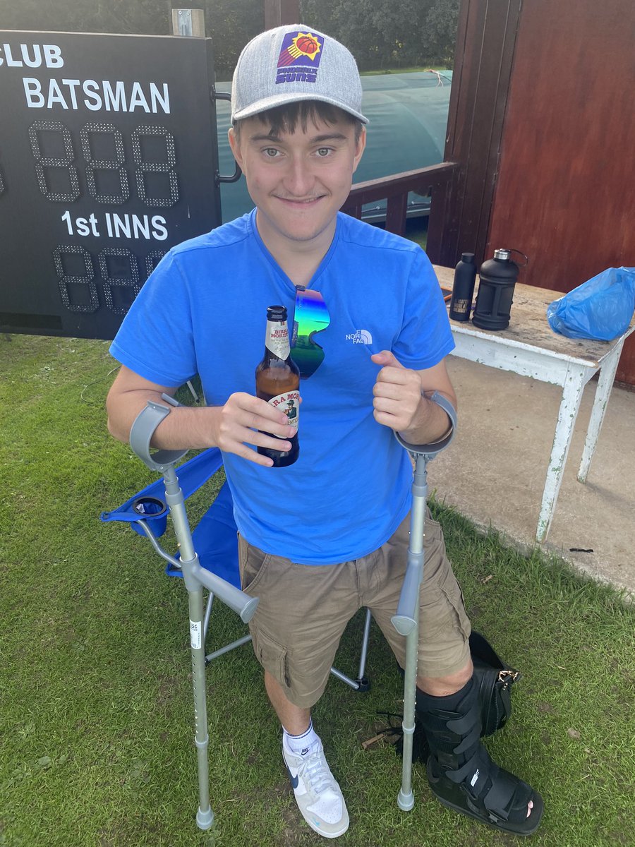 CliffeCC tweet media