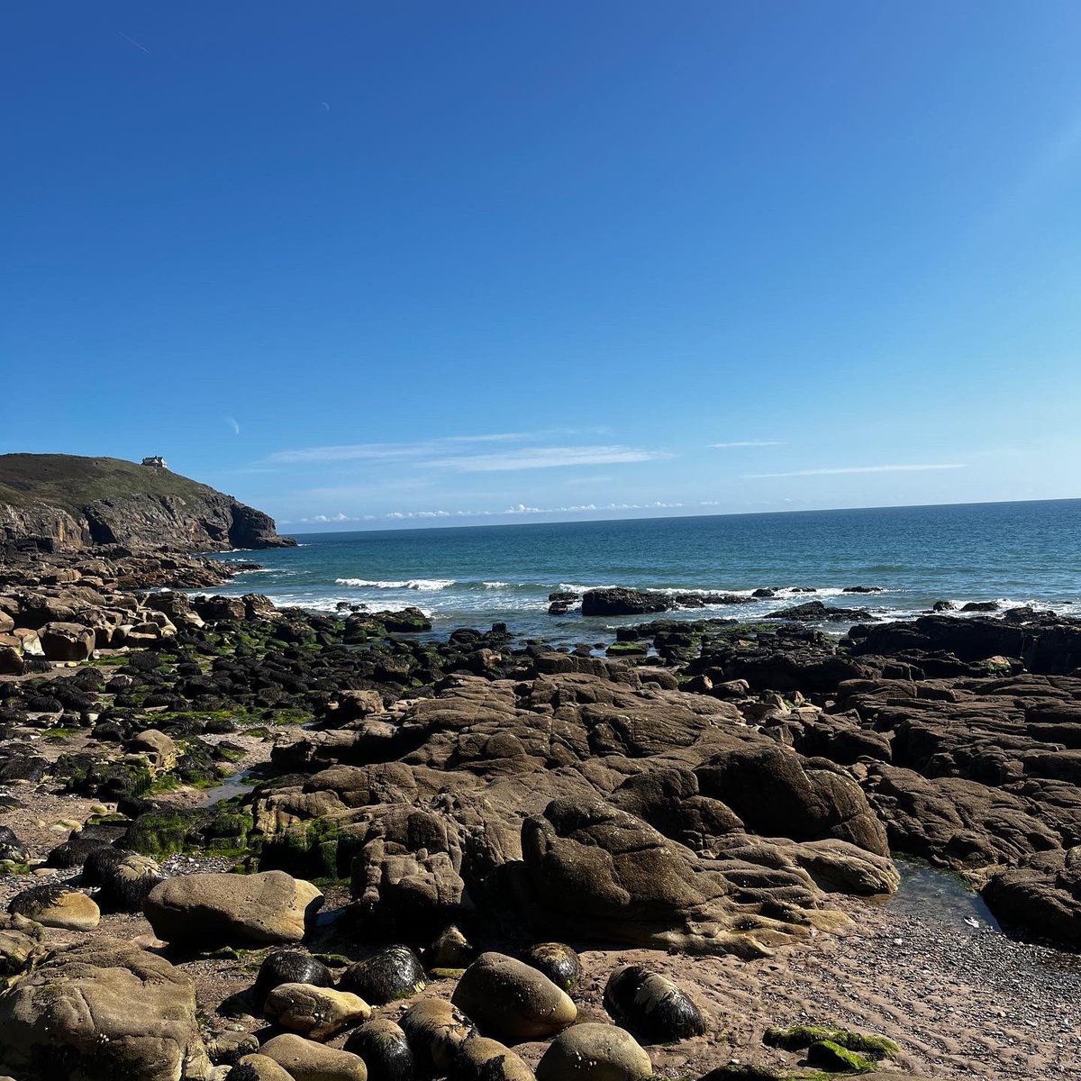 MissMteaches_'s tweet photo. A beautiful week in Cornwall to finish the most lovely summer holidays. Ready(ish) for the new school year to start tomorrow ✨ https://t.co/v5BiveDlbY