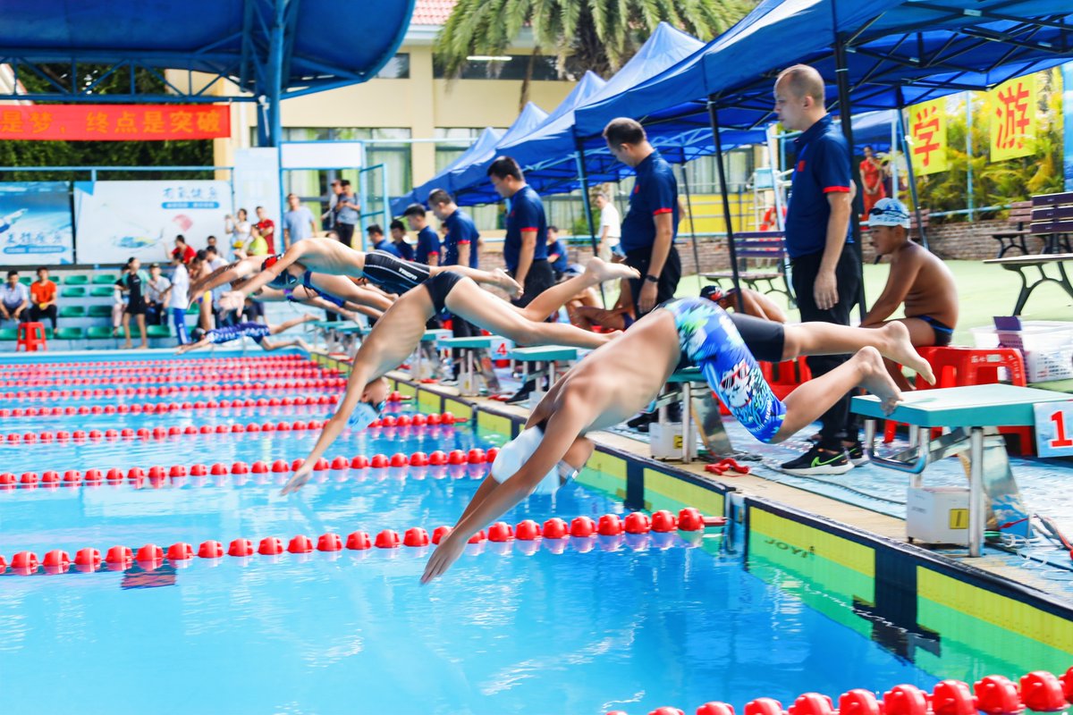 #SummerHoliday
🏊🏊Throughout the summer break, 28 #swimming pools across 27 schools in #Wenchang are open to local students free of charge. No more waiting! Make your splash!🧜‍♀️
#sports #fitness