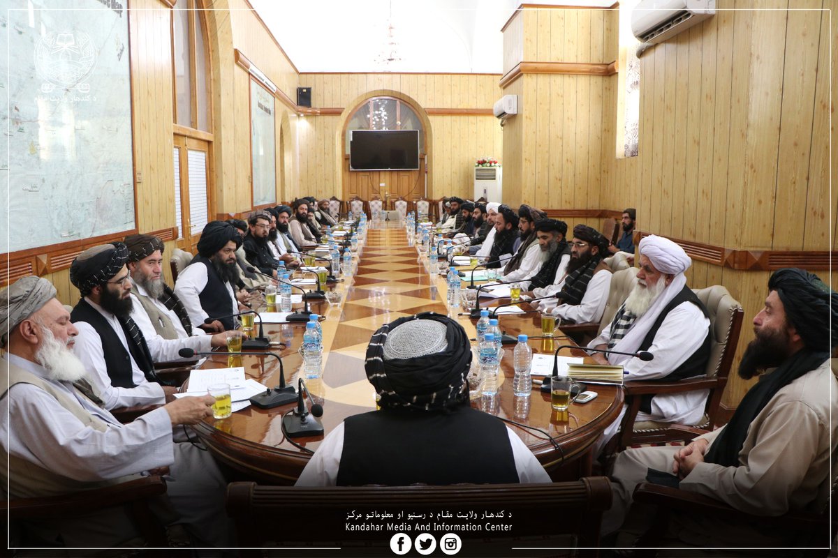 Kandahar_Media's tweet photo. د یکشنبې په ورځ ولایت مقام کي د کندهار مرستیال والي الحاج مولوي حیات‌الله مبارک په مشرۍ او د کندهار د مستوفي الحاج ملاحکمت‌الله آخند په سکرتریت د غیري مالیاتي عوایدو د راټولېدو په موخه نوبتي غونډه جوړه سوه، چي په کښي د ۲۷ عاید لرونکو ادارو مسئولینو او استازو حضور درلود. https://t.co/uuZ0qPjK0A