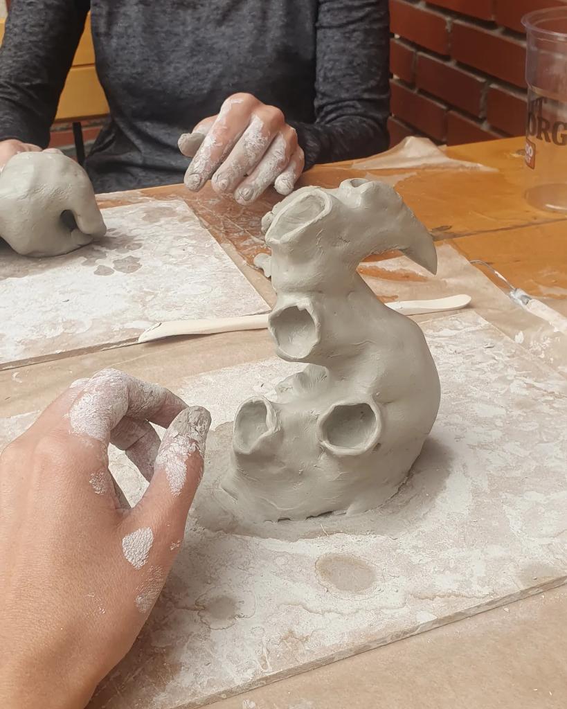 zumrut_umakoglu's tweet photo. Nasıl olmuş? :) güzel diyin:) #heykelworkshop #illustration https://t.co/eStOEfWZ3a