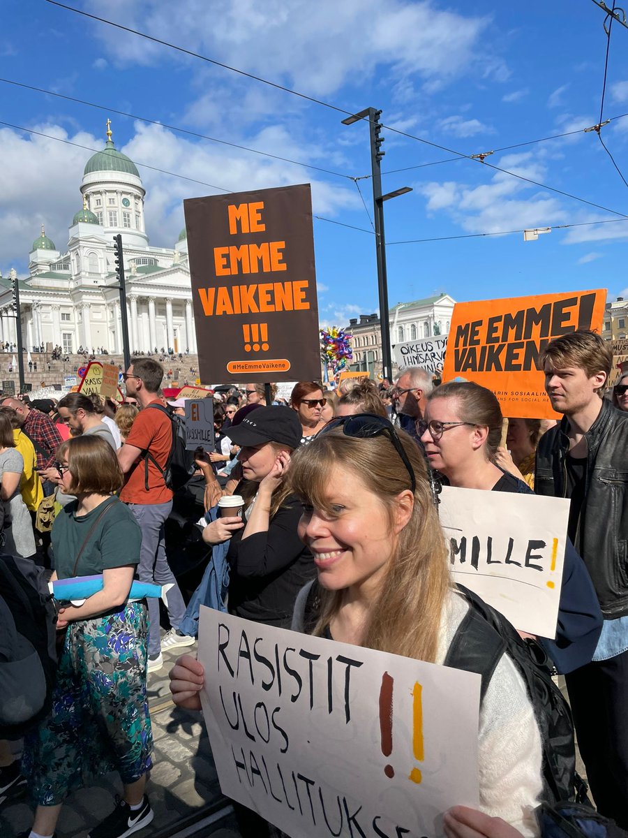 #MeEmmeVaikene Mukana myös lääkärijärjestö LSV - Lääkärin sosiaalinen vastuu lsv.fi Koska ihmisoikeudet kuuluvat kaikille - immigrants' rights are human rights, ja koska lääkäreillä ON sosiaalinen vastuu. Olin itse tän porukan kanssa 😊