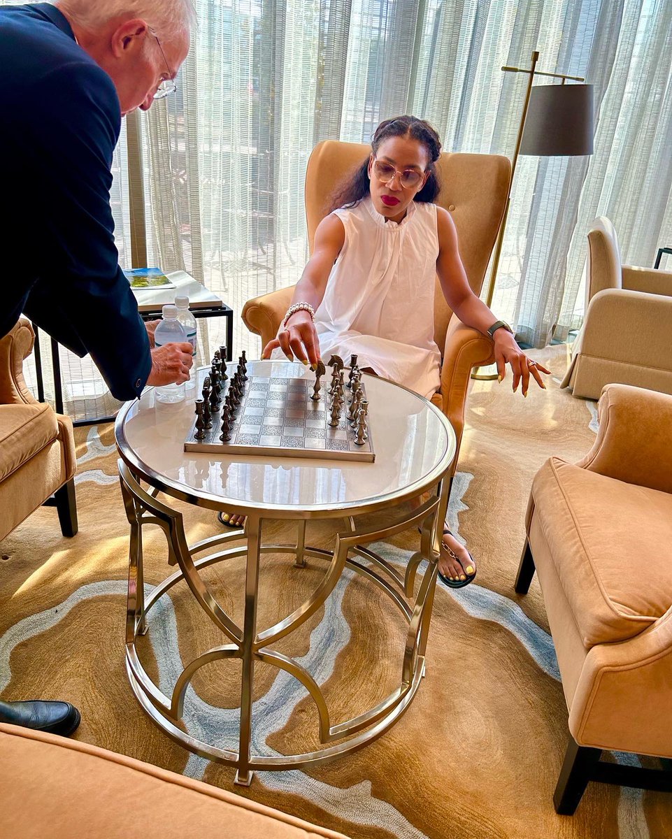 RealCharDee's tweet photo. A woman who moves at #ChessNotCheckers won't be messed with! She knows how to stay one step ahead and protect what's important. #DontMess #ChessMoves #QueenPower #genderequality https://t.co/59Ne98Jdw4