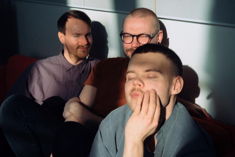 martincid's tweet image. Helsinki trio VIRTA share new single, ‘Sola’ | Listen to this singular  ambient track from their upcoming album 'Horros' martincid.com/en/2023/09/hel… via @martincid #VIRTA #music  #ambient  #NewSingle  #newalbum