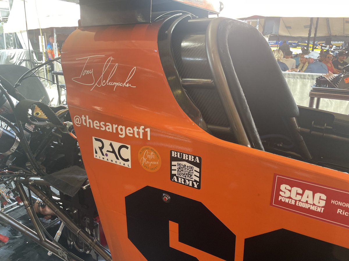 Wow!!! Look at this #TheBubbaArmy <a href="/TheSargeTF1/">Tony Schumacher</a> <a href="/ScagPower/">Scag Power Equipment</a> this is a 8x champion  this is one of the coolest things ever!!